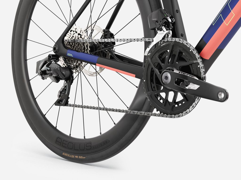 TREK Madone SL 6 AXS Gen 8