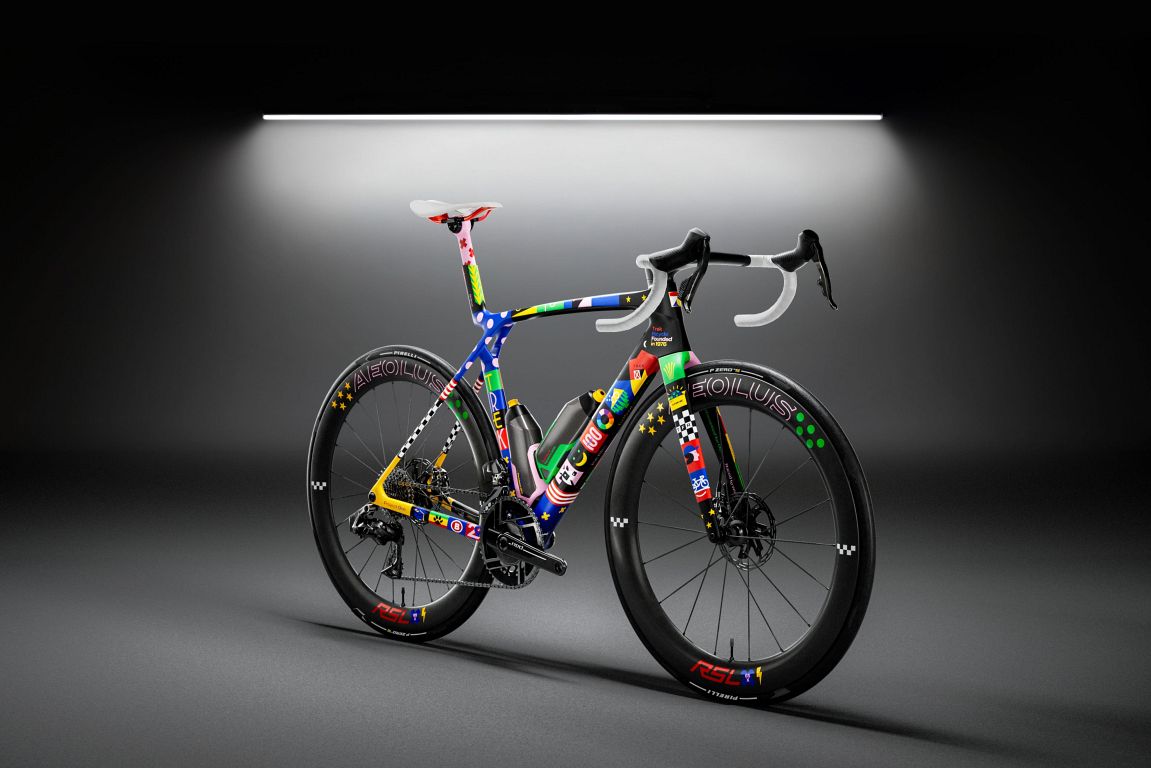 TREK Madone SLR 9 AXS Gen 8 - The First 50 ICON