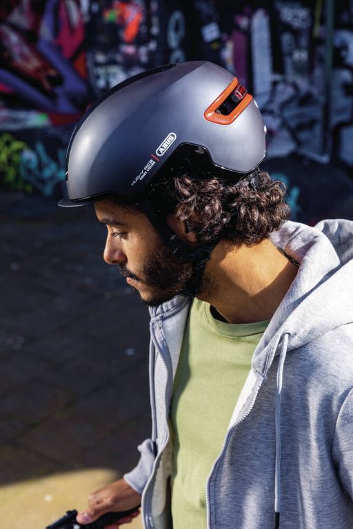 Abus Hud-Y cykelhjelm til elcykel - Kibæk Cykler
