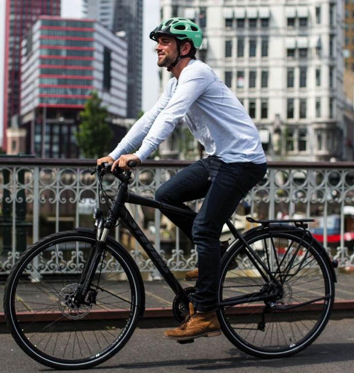 Abus Youn-I Ace cykelhjelm - Velvet Black