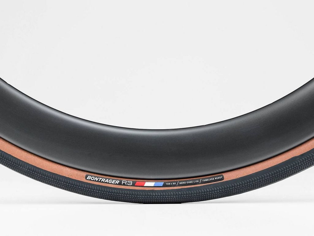 Bontrager R3 Hard Case Lite TLR tubeless foldedæk Black/Dark Brown 700x32C