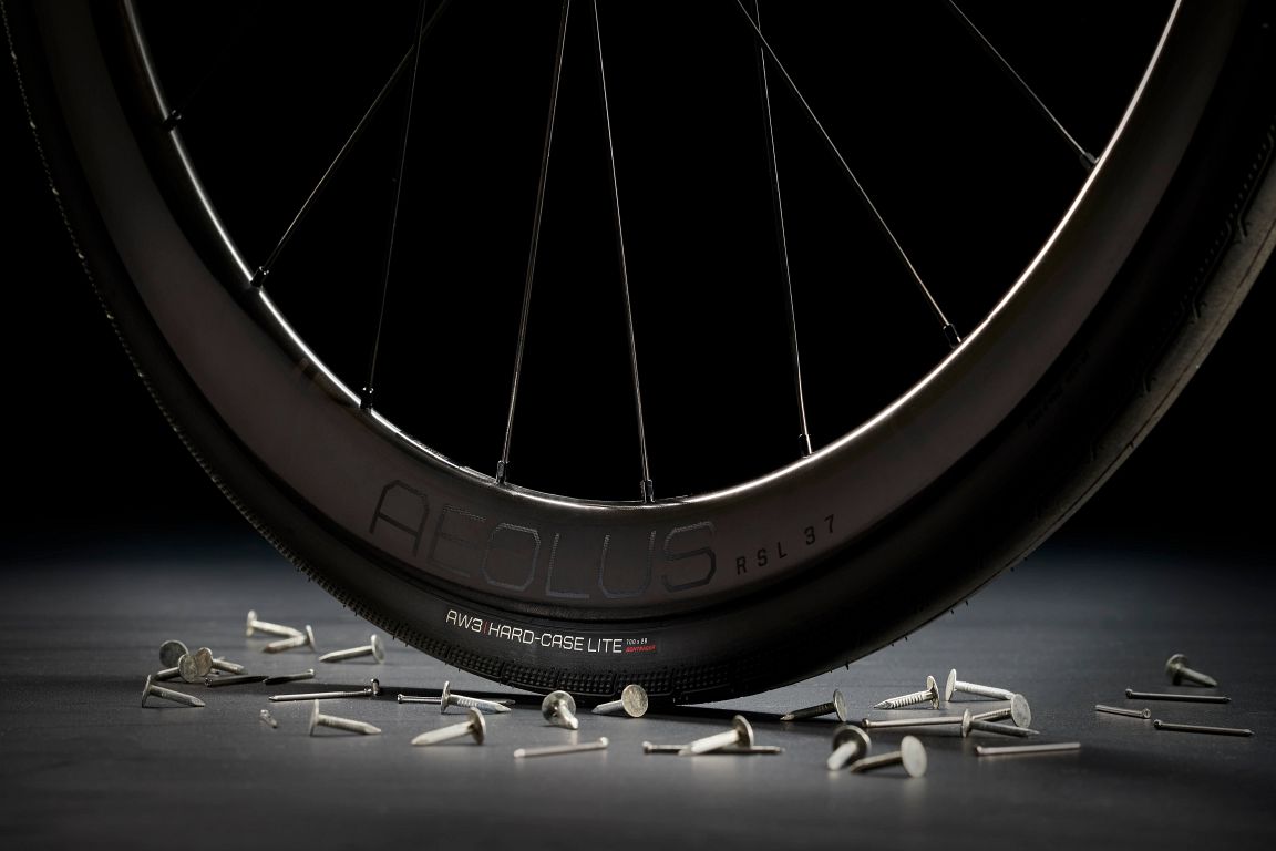 Bontrager AW3 Hard-Case Lite foldedæk 700x25
