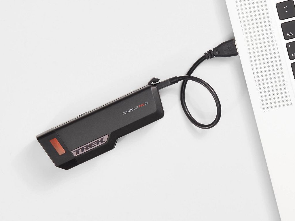 Trek Commuter Pro RT forlygte - 1000 lumen - Kibæk Cykler
