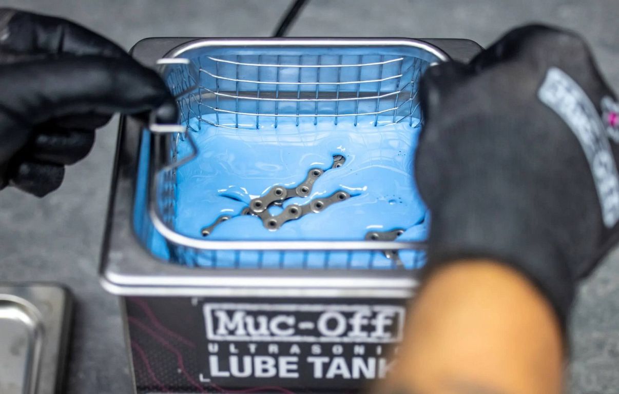 Muc-Off Hydrodynamic behandling til kæder - slidstærk og hurtig kæde - Kibæk Cykler