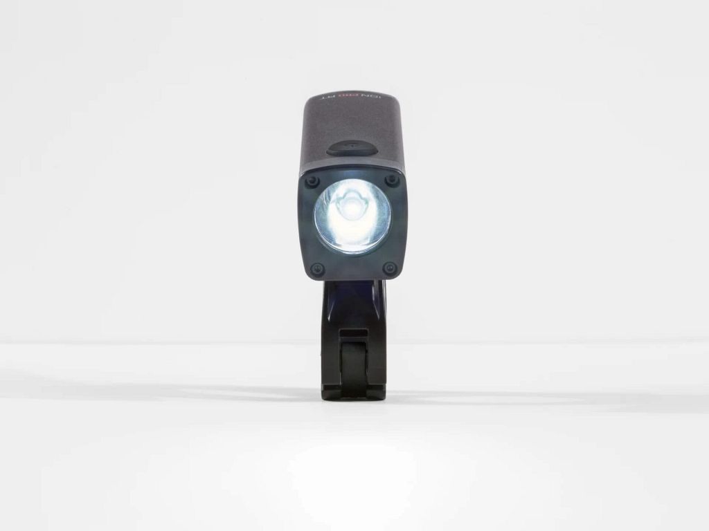 Trek Ion Pro RT forlygte - 1300 lumen - Kibæk Cykler
